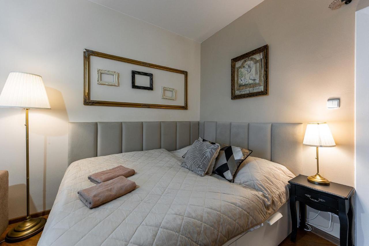 Old Town Vintage Apartment Sturova Kosice Bagian luar foto